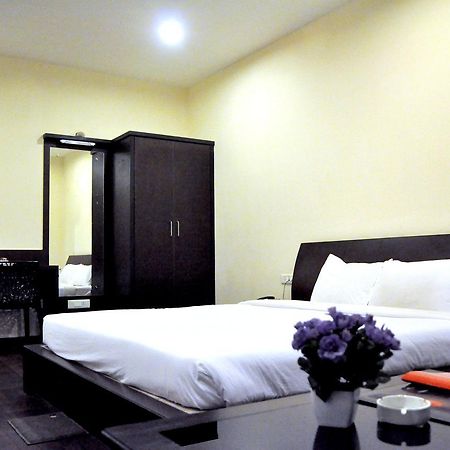 Hotel Suncity Palace Jharsuguda エクステリア 写真