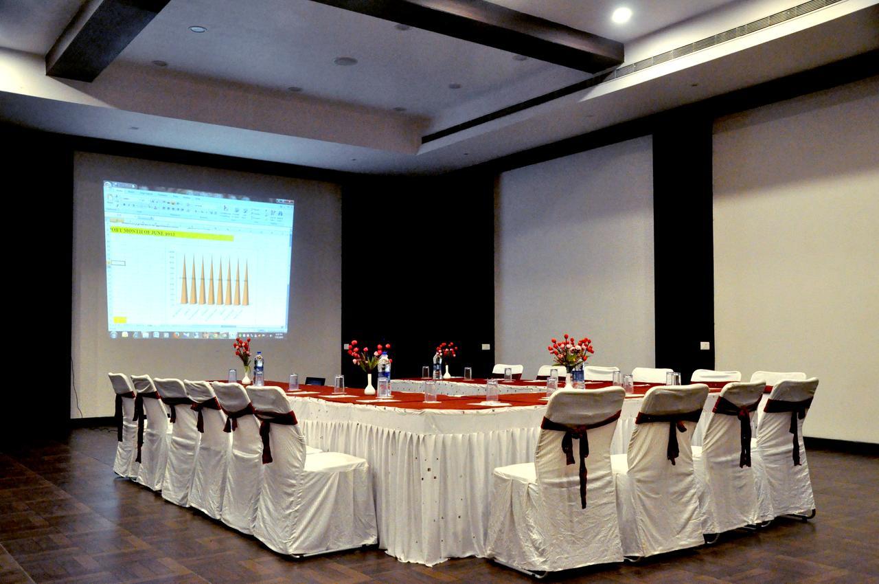 Hotel Suncity Palace Jharsuguda エクステリア 写真