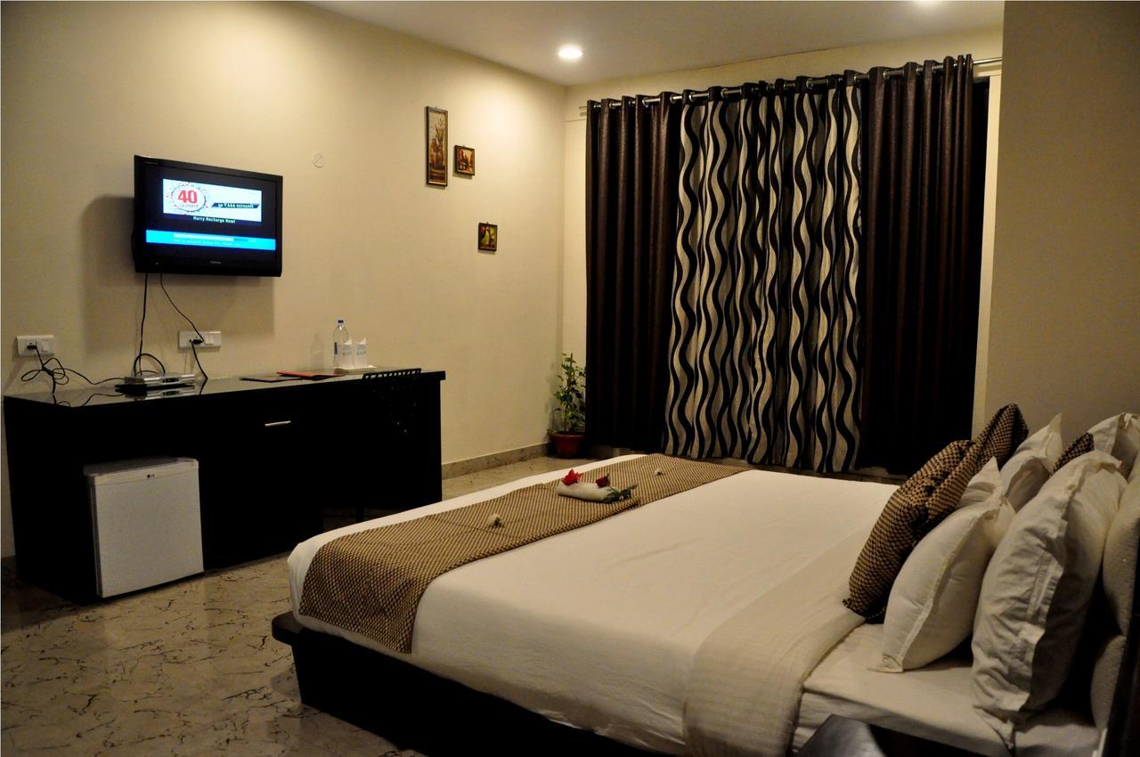 Hotel Suncity Palace Jharsuguda エクステリア 写真
